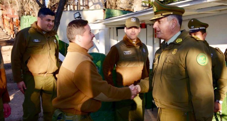 ¿Y el llamado? Director general de Carabineros respaldó a personal que detuvo a Catalina Pulido