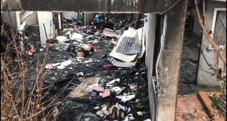 incendio destruye casa que dueña dejó encargada a su hermano por vacaciones