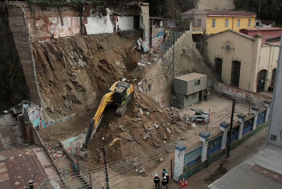Entre 1500 y 2 mil casas en riesgo de derrumbe en Valparaíso