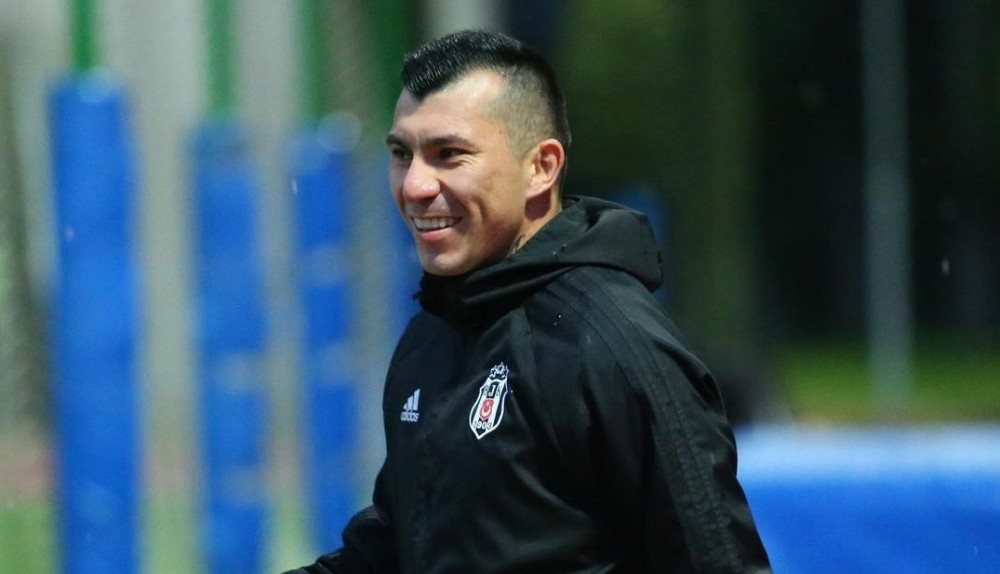 Llegó otro 'Pitbull' a la familia: Gary Medel presentó a su hijo recién nacido en Instagram