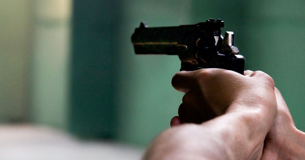 Hombre asistió a reunión de excompañeros y asesinó a sujeto que le hizo bullying hace 53 años