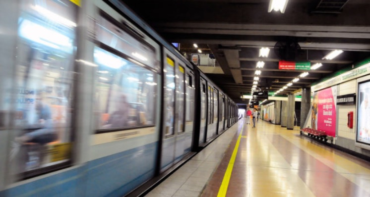 Hombre es encarado en metro tras abusar de dos pasajeras
