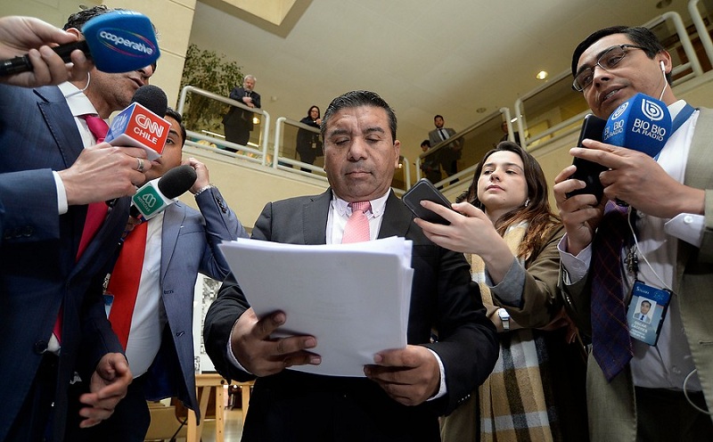 Velásquez niega acusación de acoso sexual de exasesor: 