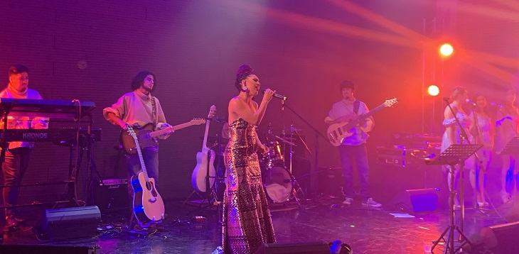 Jeimy Espinoza se lució en su primer concierto presentando Etnia y adelanta detalles de su nuevo single