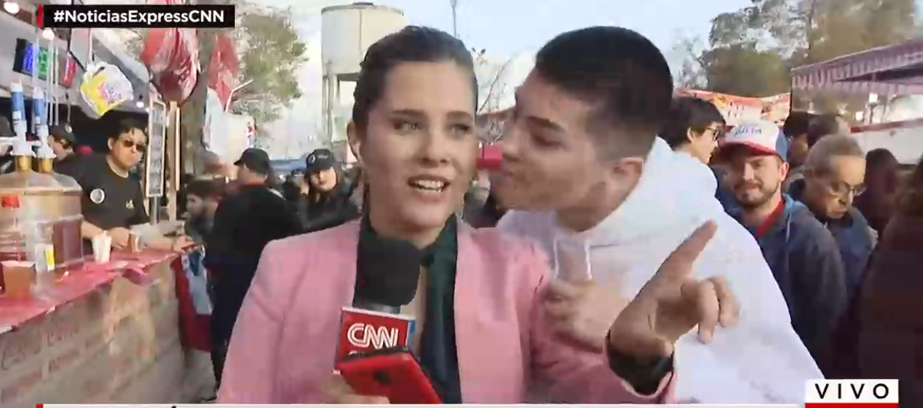El mensaje de apoyo en vivo de CHV a periodista acosada en despacho de Fiestas Patrias