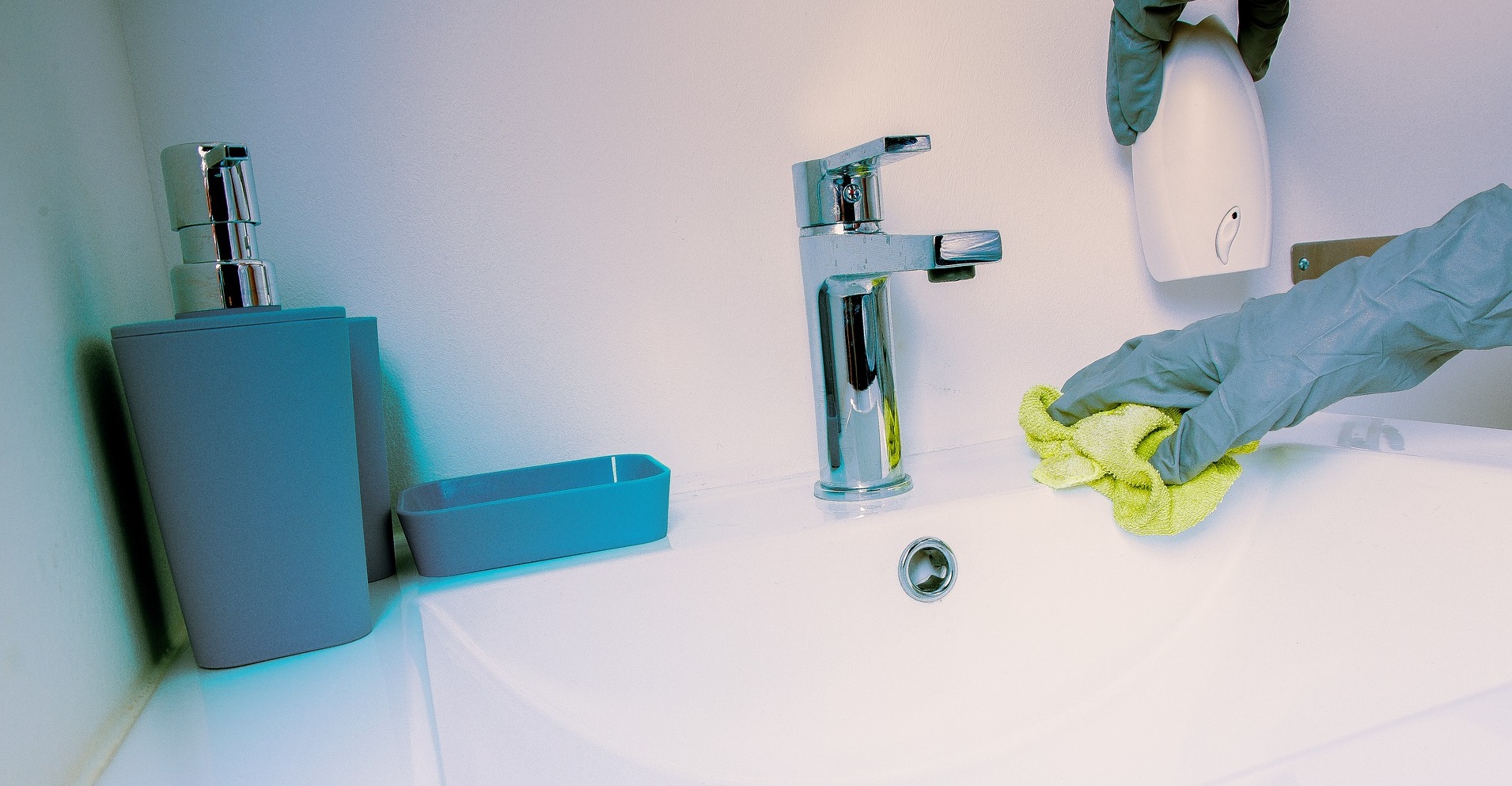 expertos detallan por qué no debes mezclar lavalozas con cloro