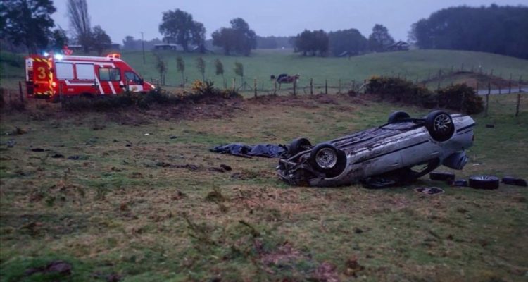 24 años tiene la primera víctima fatal en Fiestas Patrias: joven se volcó en región de Los Lagos
