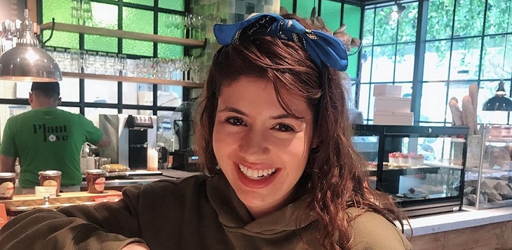 Artista colombiana chocó en moto y sufrió 47 fracturas en su rostro: no sabe si volverá a cantar