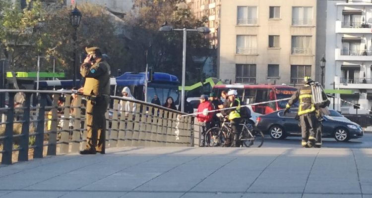 Hallazgo de un cuerpo en el cauce del río Mapocho desplegó procedimiento policial en Recoleta