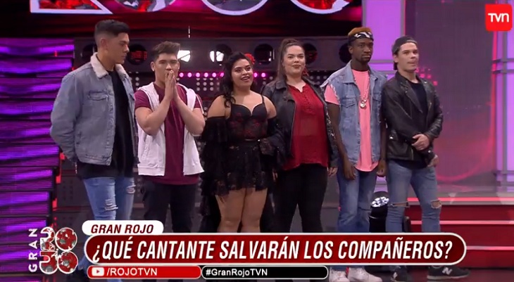 compañeros salvan a capilla gran rojo