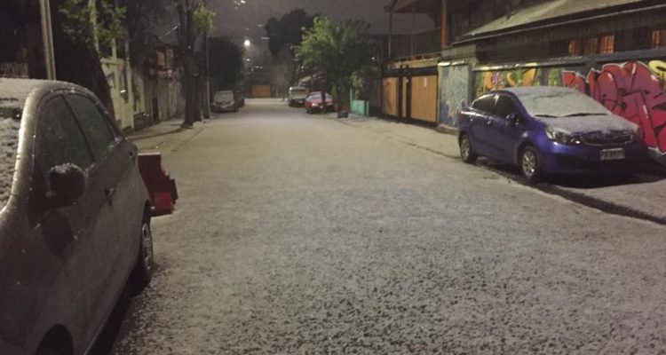 No se esperaba: varias comunas de la capital sufrieron con truenos, relámpagos, lluvia y granizos