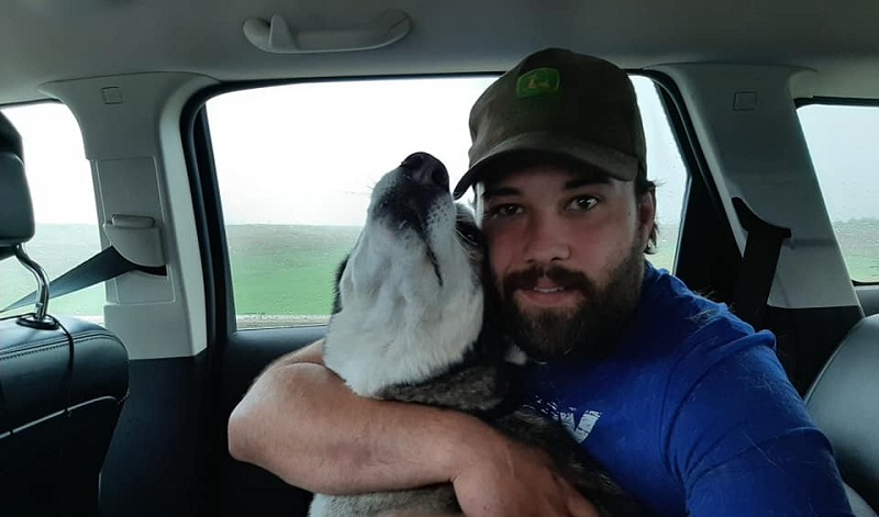Hombre se encontró con su perro luego de cuatro años