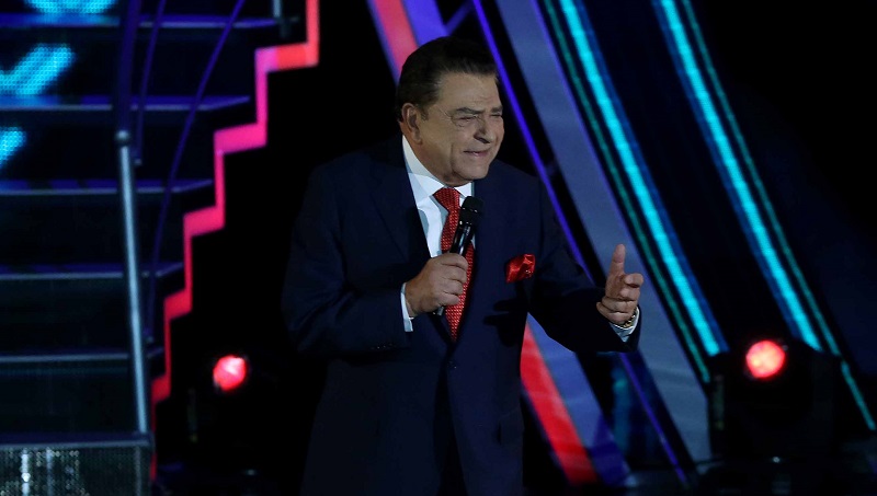 Se queda en su casa: Don Francisco vuelve a firmar con Canal 13 y ya tiene dos nuevos proyectos