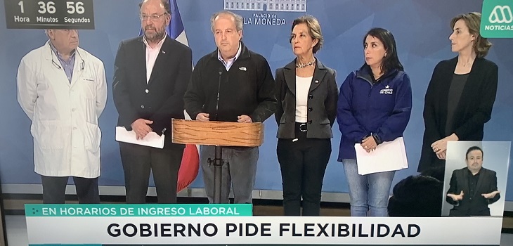 Ministros anuncian medidas para enfrentar este lunes en medio crisis social en Chile
