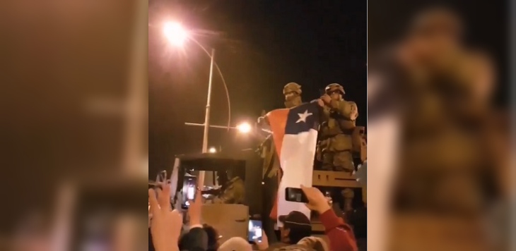 Video registró aplaudido gesto de militares mientras personas se manifestaban en Hualpén