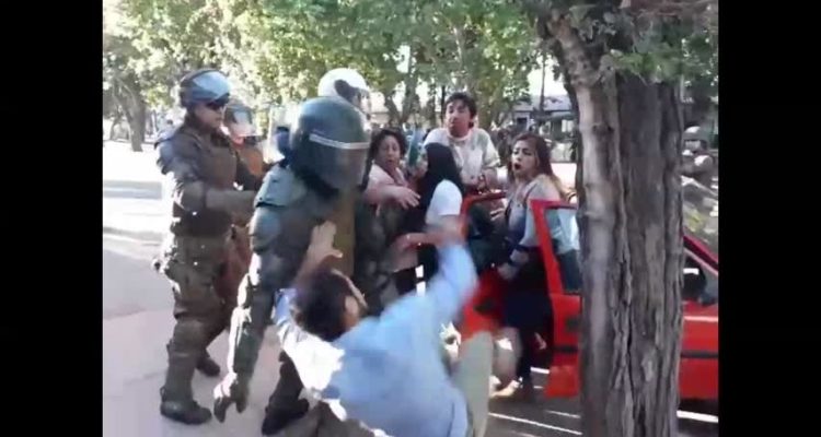 Familia acusa que carabineros los agredieron sin ningún motivo durante marcha en San Felipe