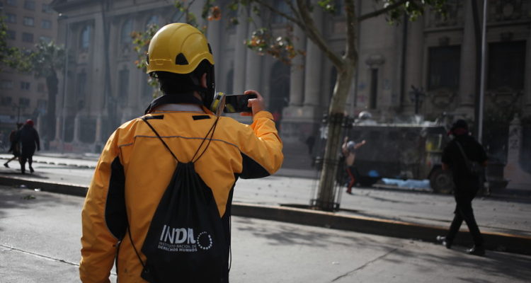 INDH entrega balance de protestas: 3.712 detenidos y 1.233 heridos, incluido uno de sus observadores