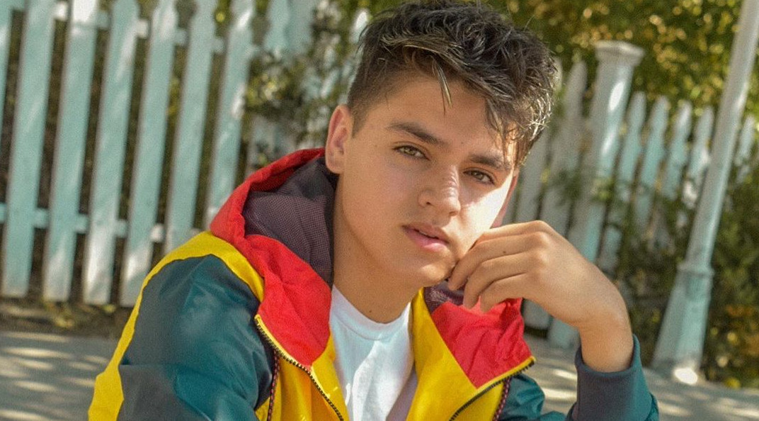 Joven actor Oliver Borner y su romance a la distancia con bailarina de Rojo: 