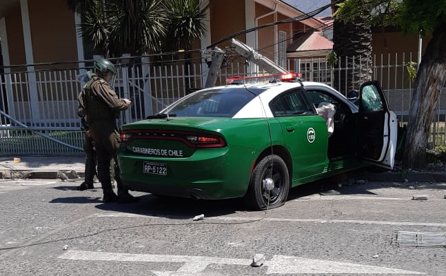 Captan momento en que patrulla de Carabineros atropella a hombre en medio de saqueos: video es viral