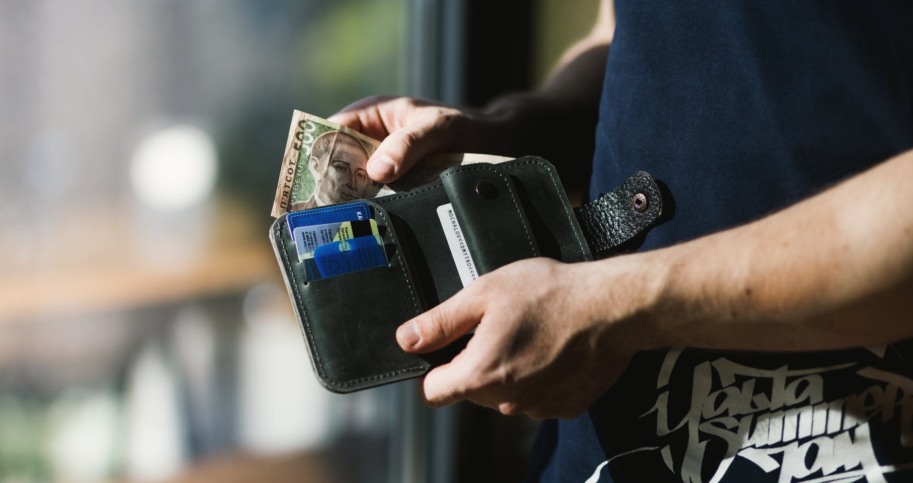 Hombre perdió billetera e ingeniosa forma en que extraño se contactó para devolvérsela es viral
