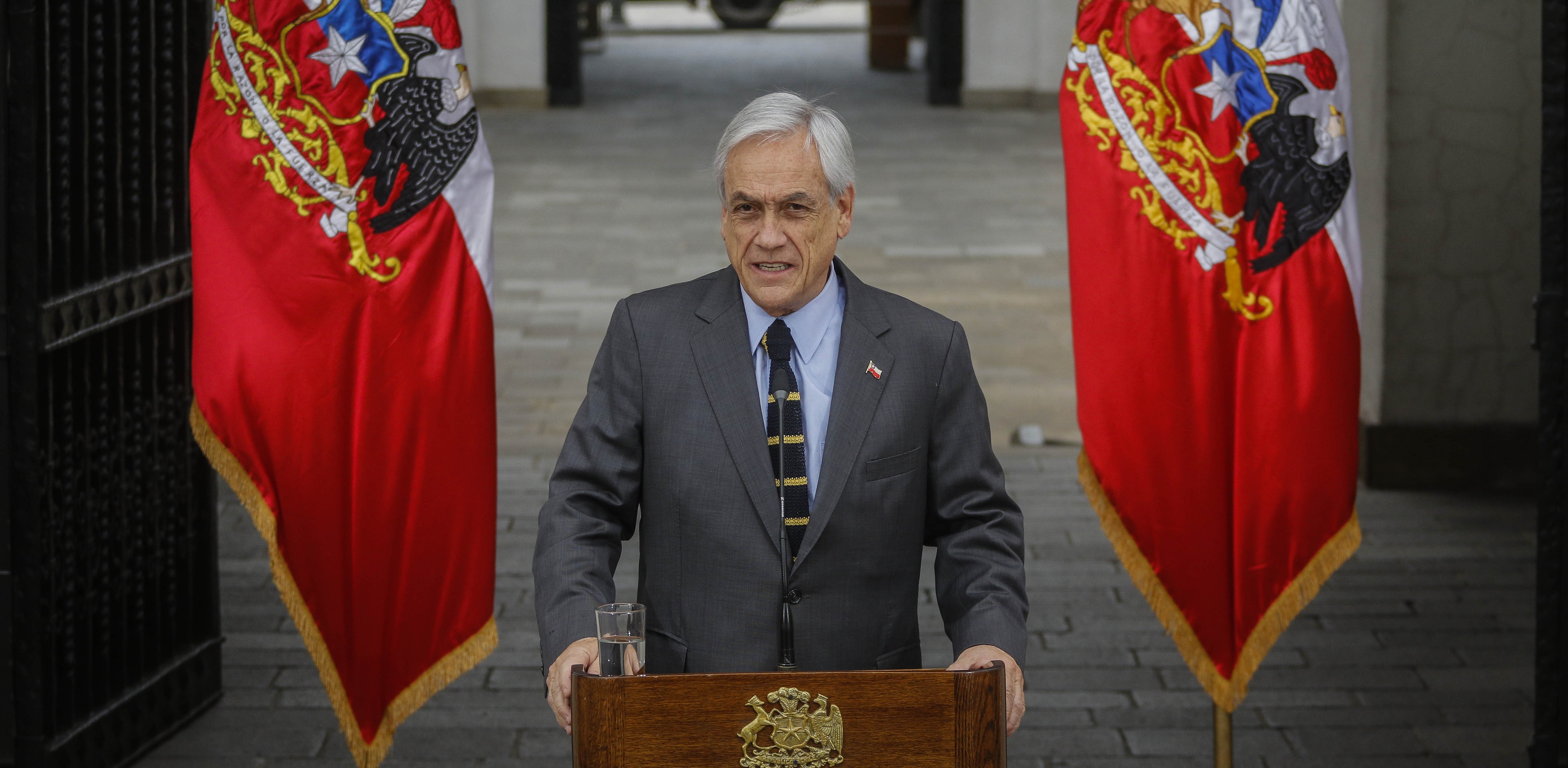 Piñera por cuestionado proyecto: "Me parece absurdo no permitir la colaboración de nuestras FF.AA"