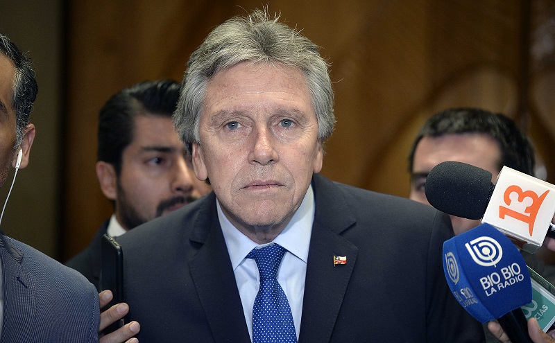 Alberto Espina y Exención militar