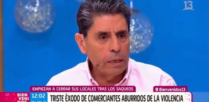 Exministro de Piñera, Mauricio Rojas, recibió ola de críticas por reflexión sobre "vidas humanas"