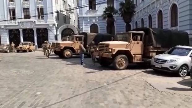 Armada explica despliegue de seis camiones en plan de Valparaíso