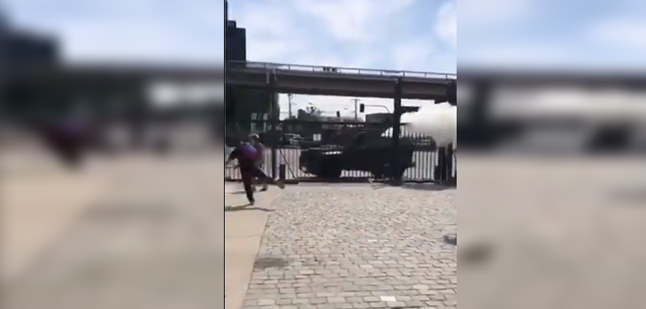 el insólito momento que se vivió entre Carabineros y estudiantes de la UC