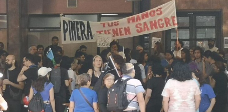 FECH denunció que estudiante de la Universidad de Chile fue baleada por Carabineros