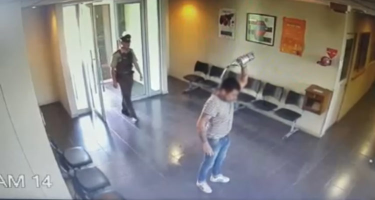 Un hombre intentó quemarse a lo bonzo al interior de una comisaría en Villa Alemana