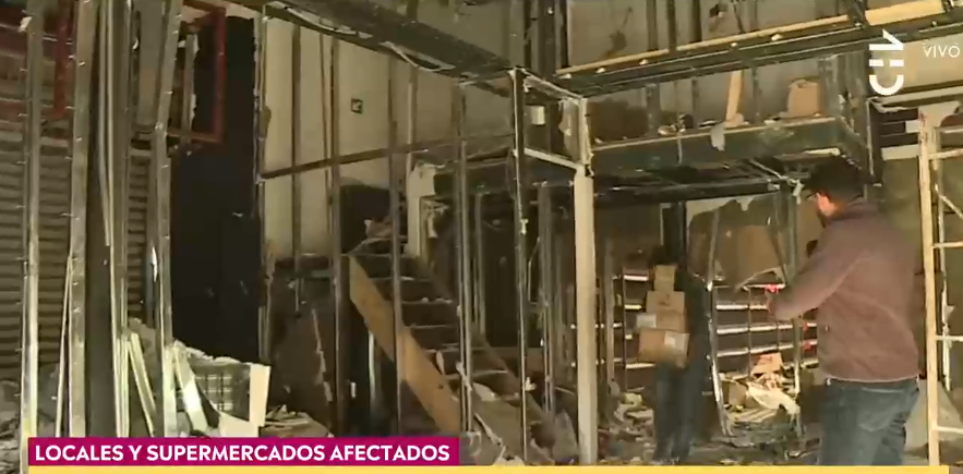 'Contigo en la Mañana' captó momento justo en que saqueaban local en La Cisterna