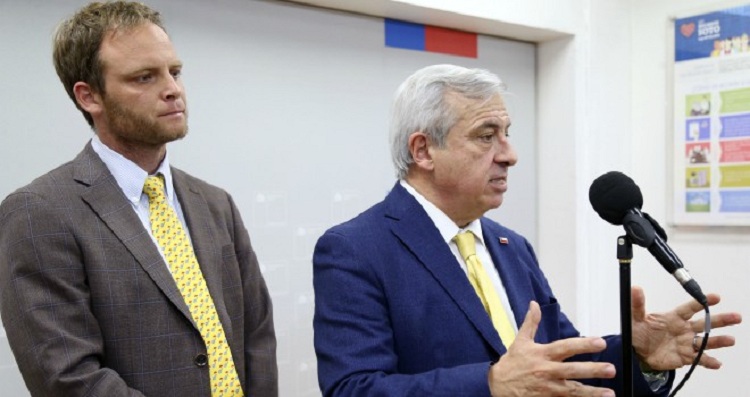 Minsal anuncia programa de reparación gratuito para víctimas de daño ocular durante crisis en Chile