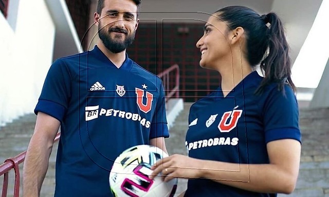 Universidad de Chile presentó su nueva camiseta para la temporada 2020