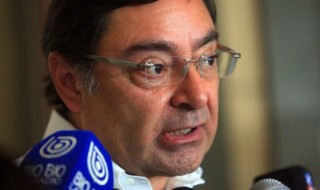 Guevara evita referirse a origen de incendio en Centro Arte Alameda y pide esperar investigación