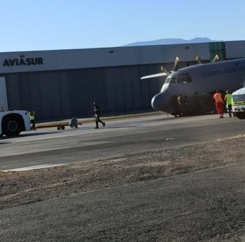 Avión Hércules peruano que iba a Antártida sufre desperfecto en Chile: tren de aterrizaje fue dañado