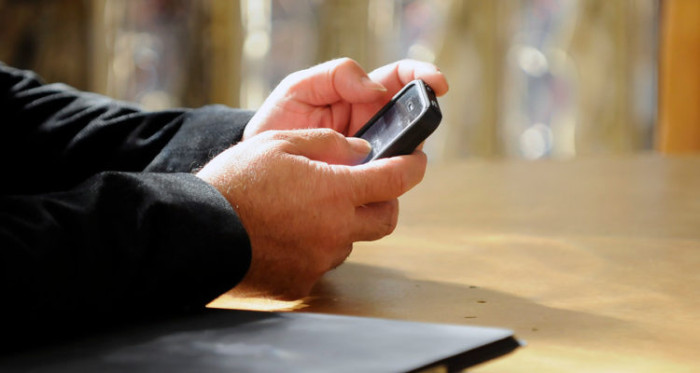 Hombre cedió ante extorsión sexual pero frente a notario: jugada permitió meter preso al victimario