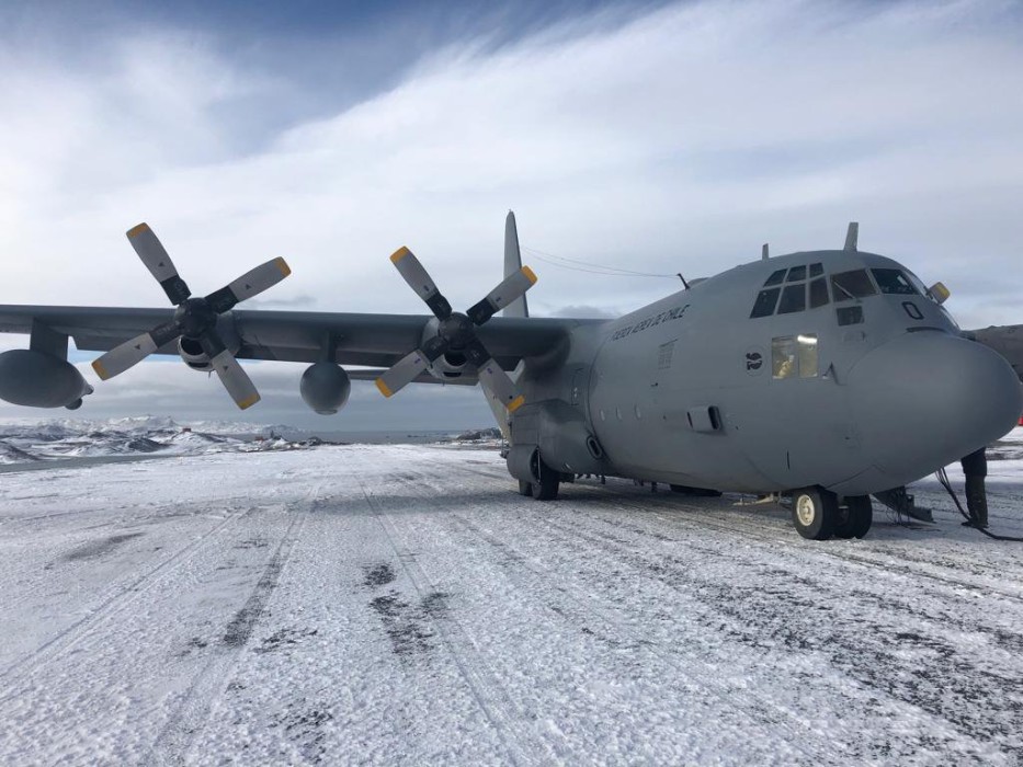 Reportan que avión Hércules de la FACH con 38 personas a bordo está desaparecido en la Antártica