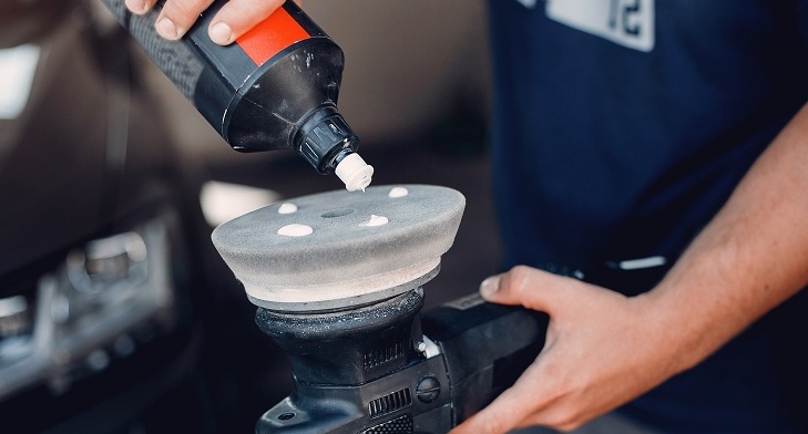 Ojo dónde estacionas: las consecuencias de la prolongada exposición al sol de tu vehículo