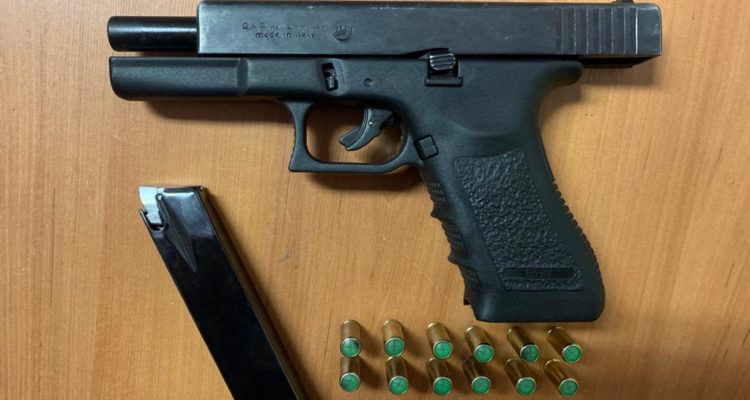 Detienen a joven que intentó ingresar a dar la PSU con un arma a fogueo en Quilicura