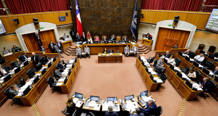 Comisión del Senado aprueba proyecto para limitar reelección de congresistas y otras autoridades