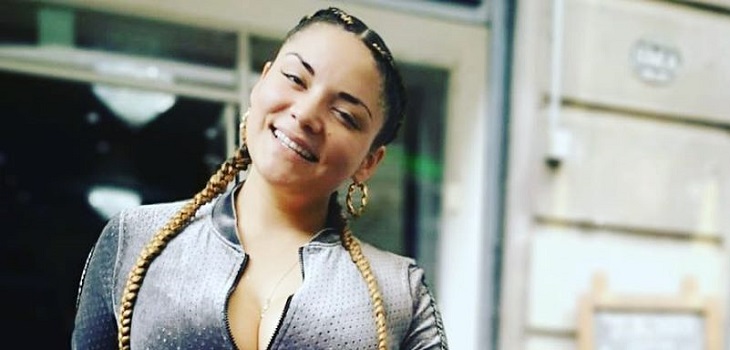 hija cantante de reguetón de Camila Aravena