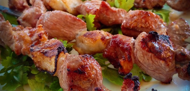 Estudio a carne de cerdo de venta en Chile reveló errores en etiquetado e información nutricional