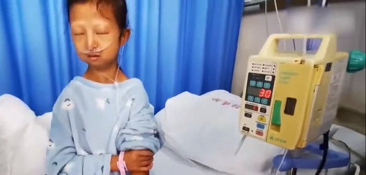 Joven china que vivía con $200 diarios murió: se hacía cargo de su hermano y llegó a pesar 20 kilos