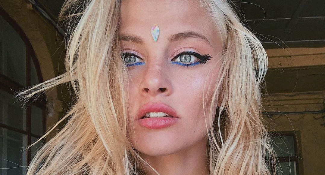 Modelo rusa cayó de tercer piso