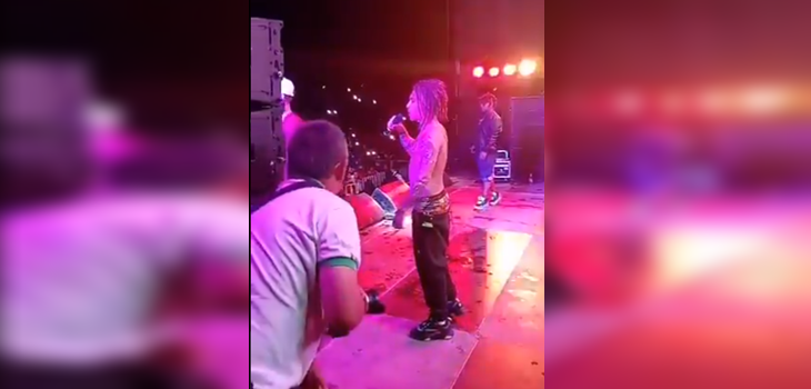 Minuto de furia de Pablo Chill-E: insultó al público y abandonó show luego que le lanzaran botella