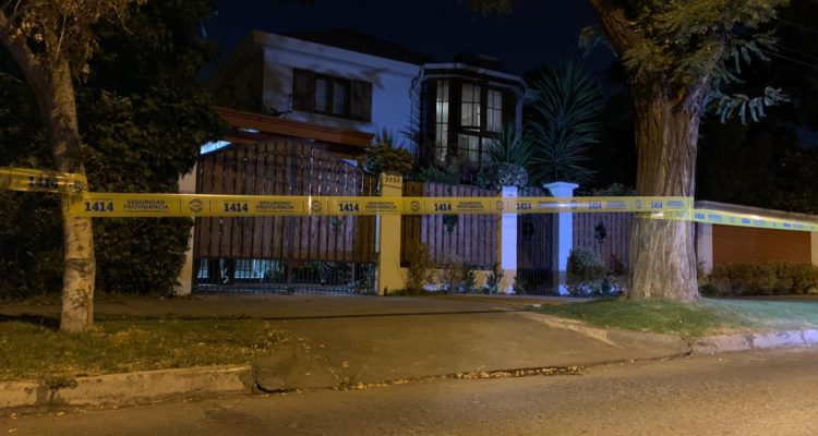 Maniatado y golpeado: exgeneral de Carabineros Alberto Cienfuegos fue víctima de asalto en su casa
