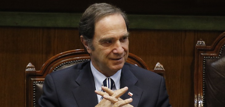 TV alemana responsabiliza a ministro Larraín por lento avance en casos de Colonia Dignidad