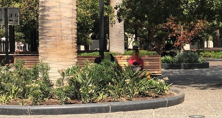 Realizan operativo en Plaza de Armas capitalina por mujer con COVID-19: estaba con su hijo y nuera