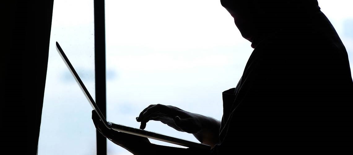 Denuncian que link en programa de 5° básico del Mineduc lleva a página porno: entidad corrigió error